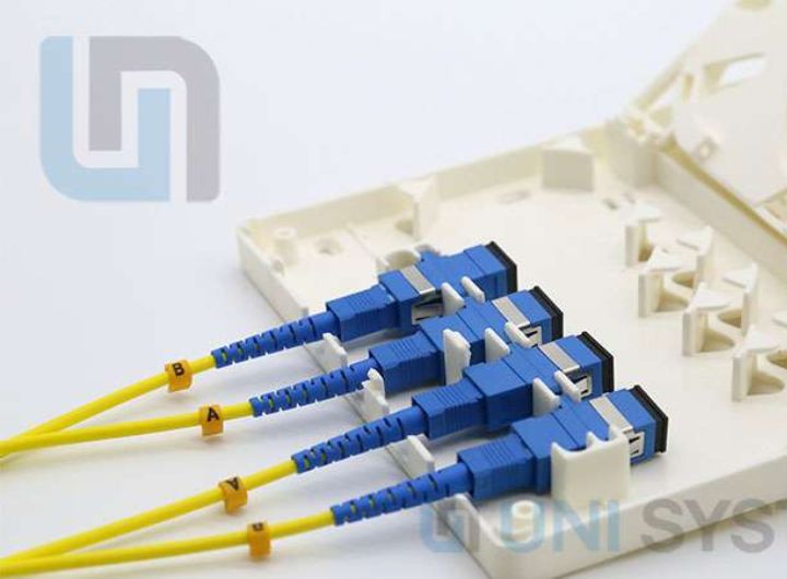 Hộp ODF 4FO và dây nhảy quang Hộp ODF 4FO và dây nhảy quang