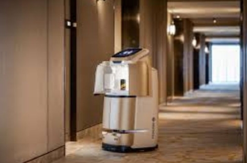 Robot khách sạn tiết kiệm bao nhiêu chi phí?