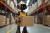 Robot lấy hàng tự động trong kho tăng tốc xử lý đơn